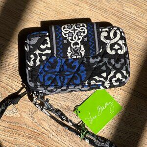 Vera Bradley - Smartphone Wristlet - Canterberry Cobalt